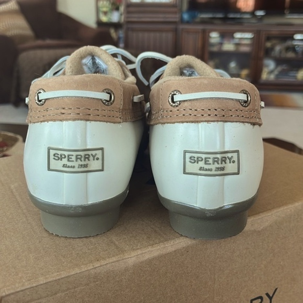 Brand New Sperry Saltwater 1-Eye Ivory Rain Boots Rubber Leather Collar Fleece - Picture 8 of 16
